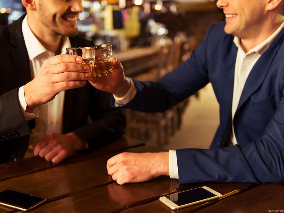 9-ways-to-have-fun-when-you-re-going-out-to-gay-bars-alone