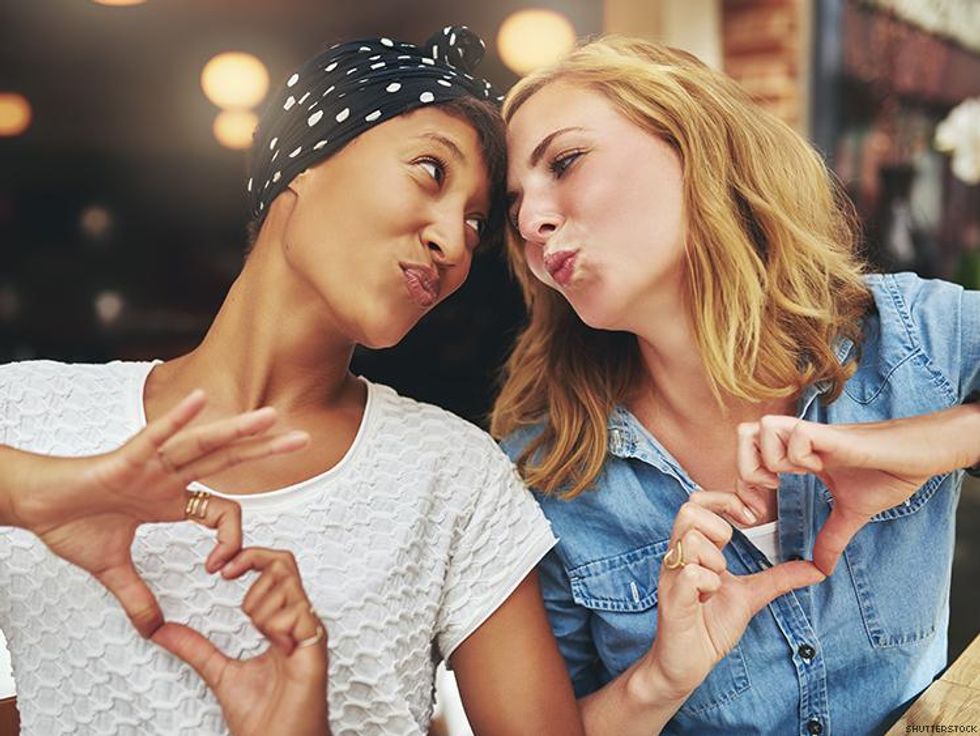 5 Tips For Bisexual Women Who Want To Date Women