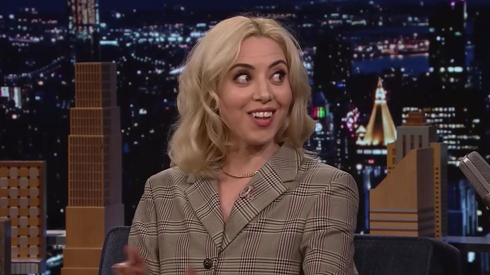 Aubrey Plaza Had a Stroke at 20. This Was Her First Symptom, She Says