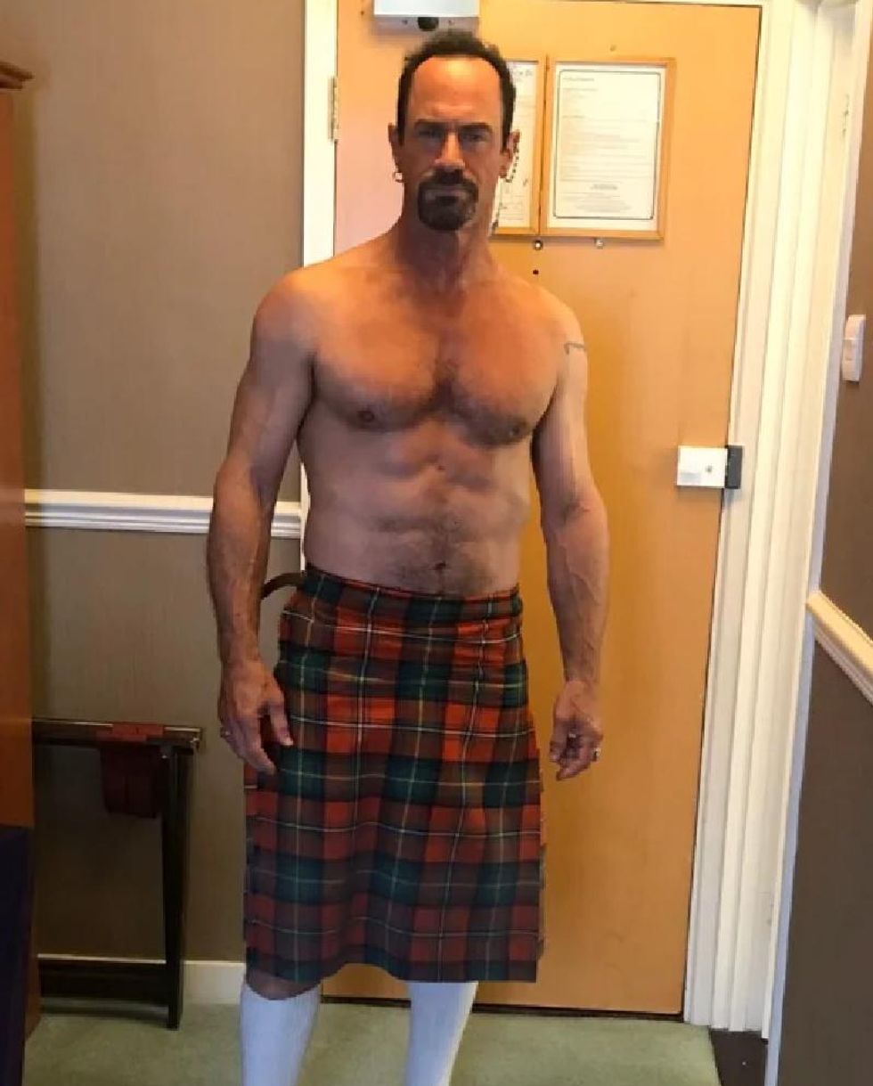 8 Sexy Pics Of Christopher Meloni If His Peloton Ad Made You Thirsty 