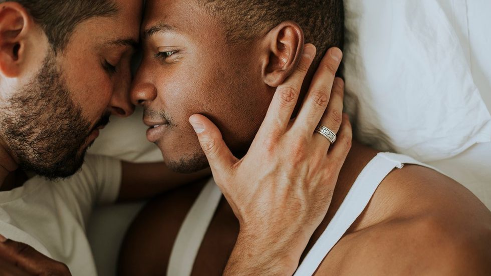 drive a man crazy in bed: 25 hot moves that will drive him crazy