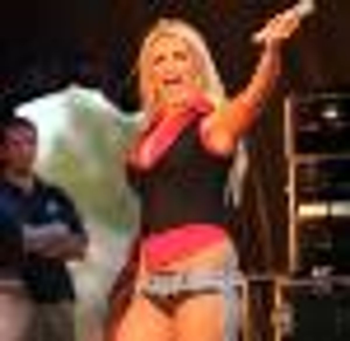 Brooke Knows Best: Brooke Hogan Goes Lesbian for Show