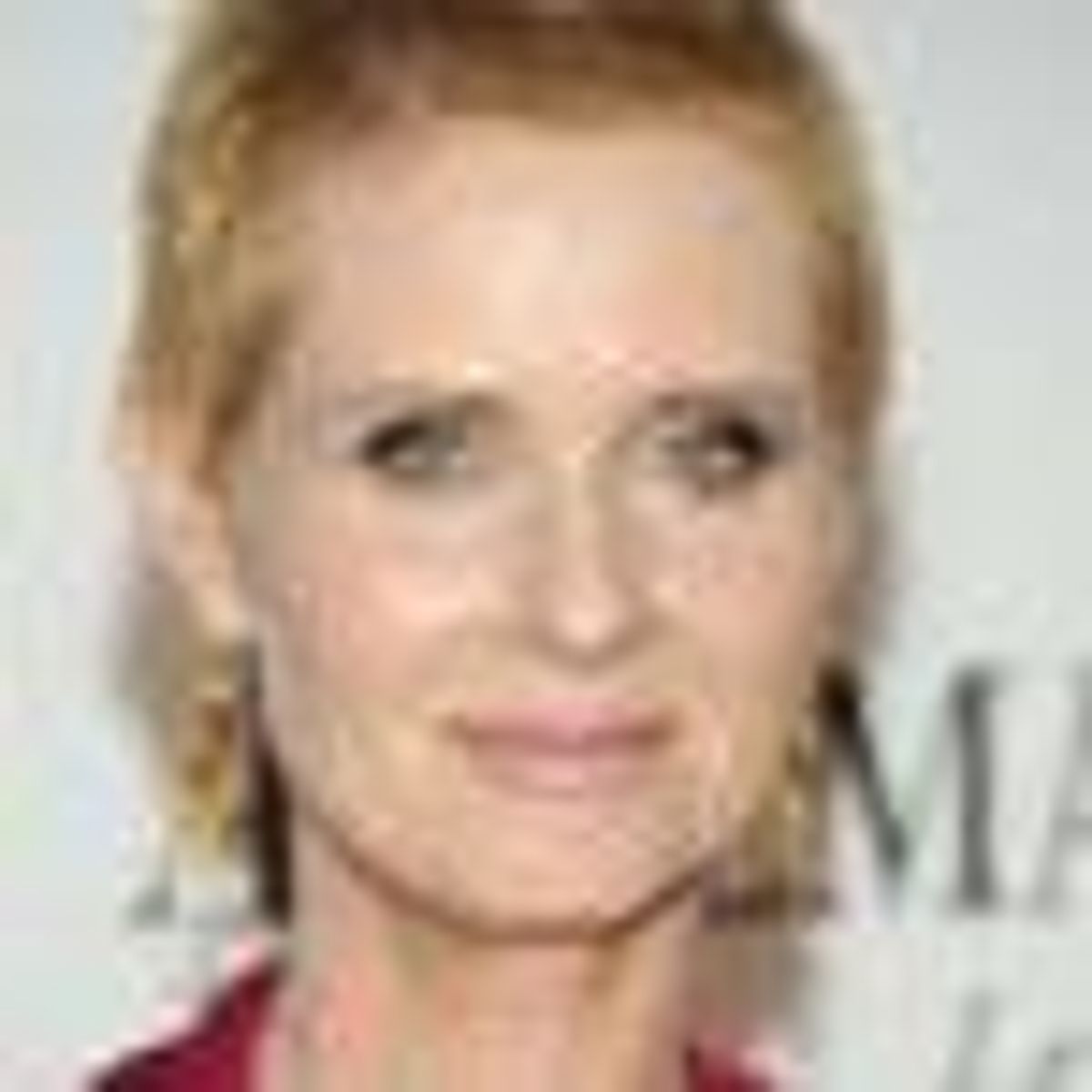 Cynthia Nixon to Play Emily Dickinson in Biopic