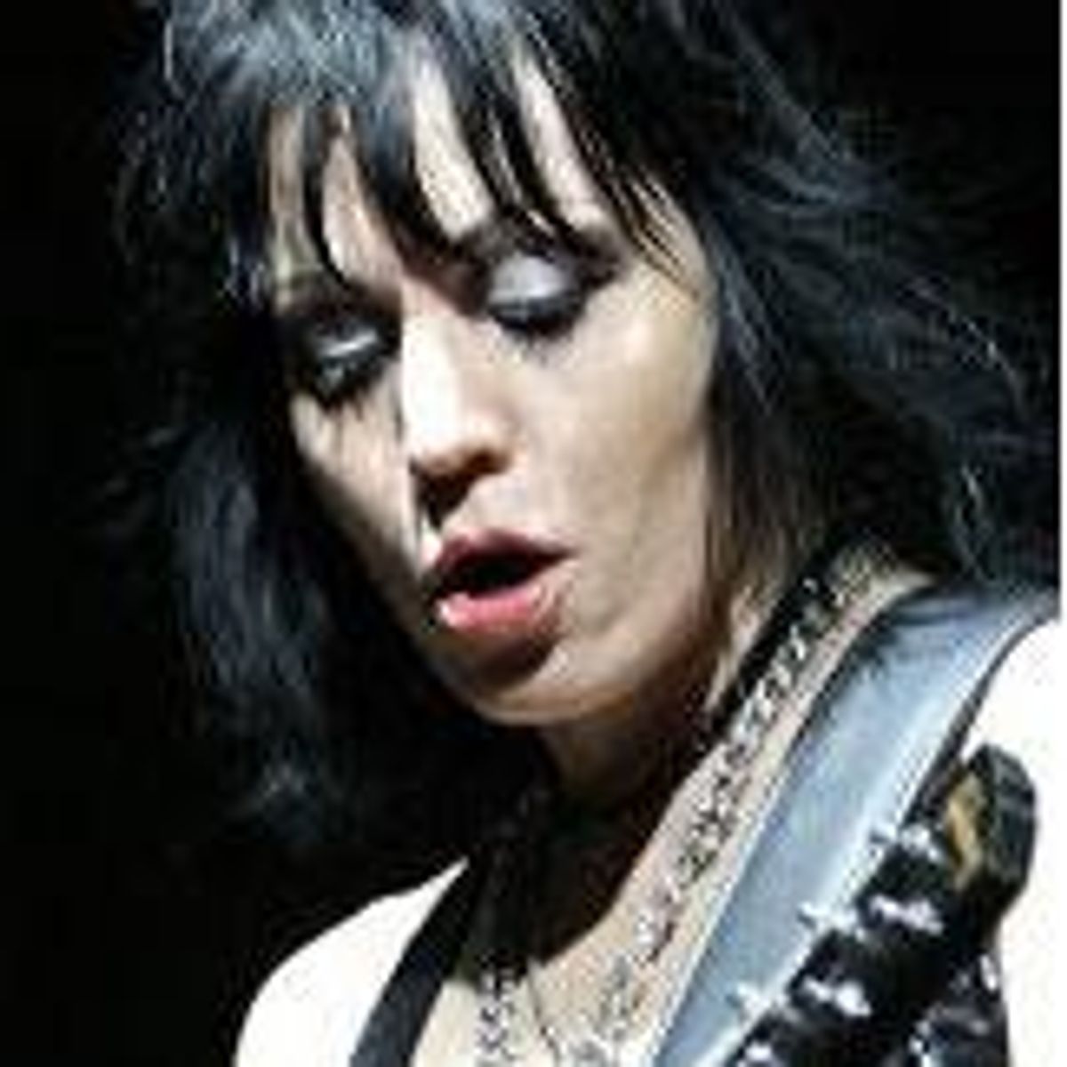  Joan Jett, Heart, Chaka Khan, Donna Summer Among Rock and Roll Hall of Fame Inductees 