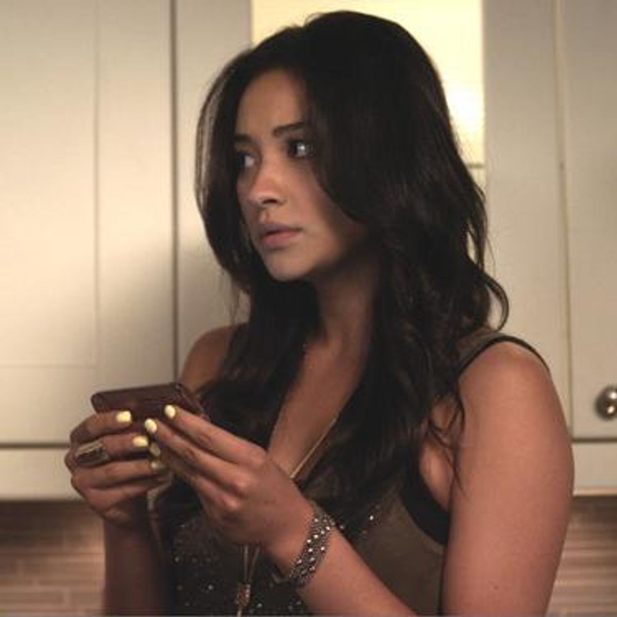 Shay Mitchell Spills Pretty Little Liar Finale Secrets to AfterEllen