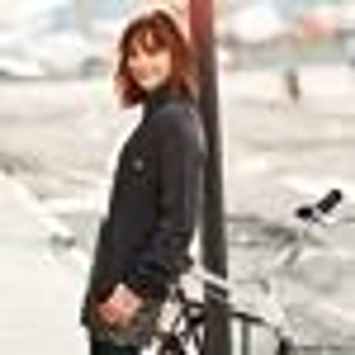 Rashida Jones: On Making Out With Zooey Deschanel and Rolling Around In Bed With Natalie Portman