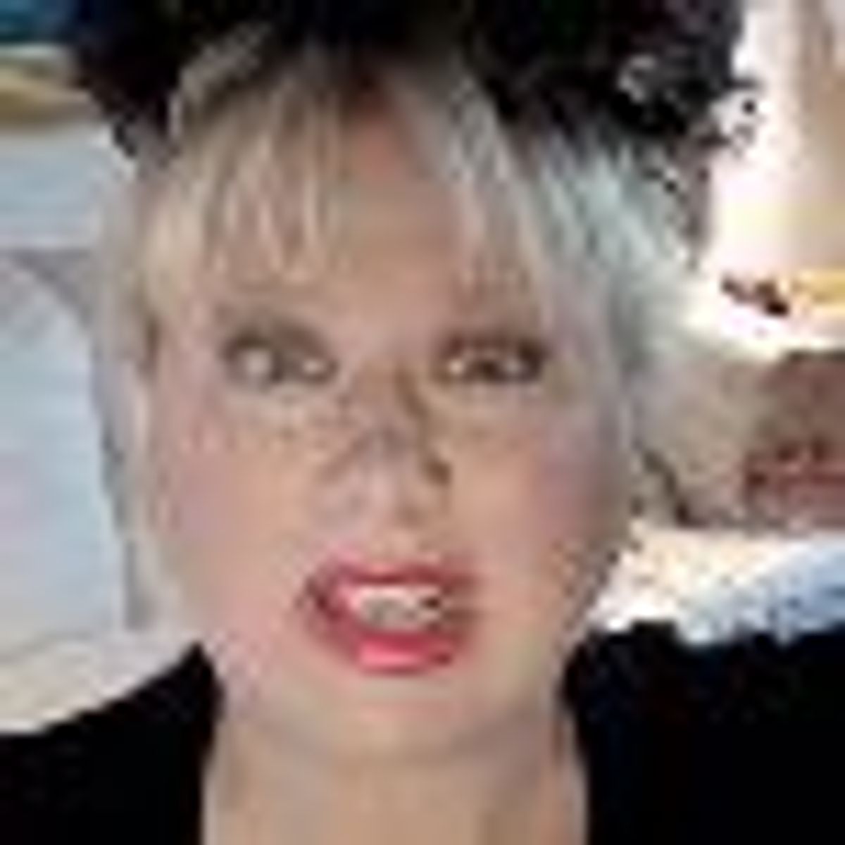 Former SNL Star Victoria Jackson Calls 'Glee' Gay Kiss 'Sickening'