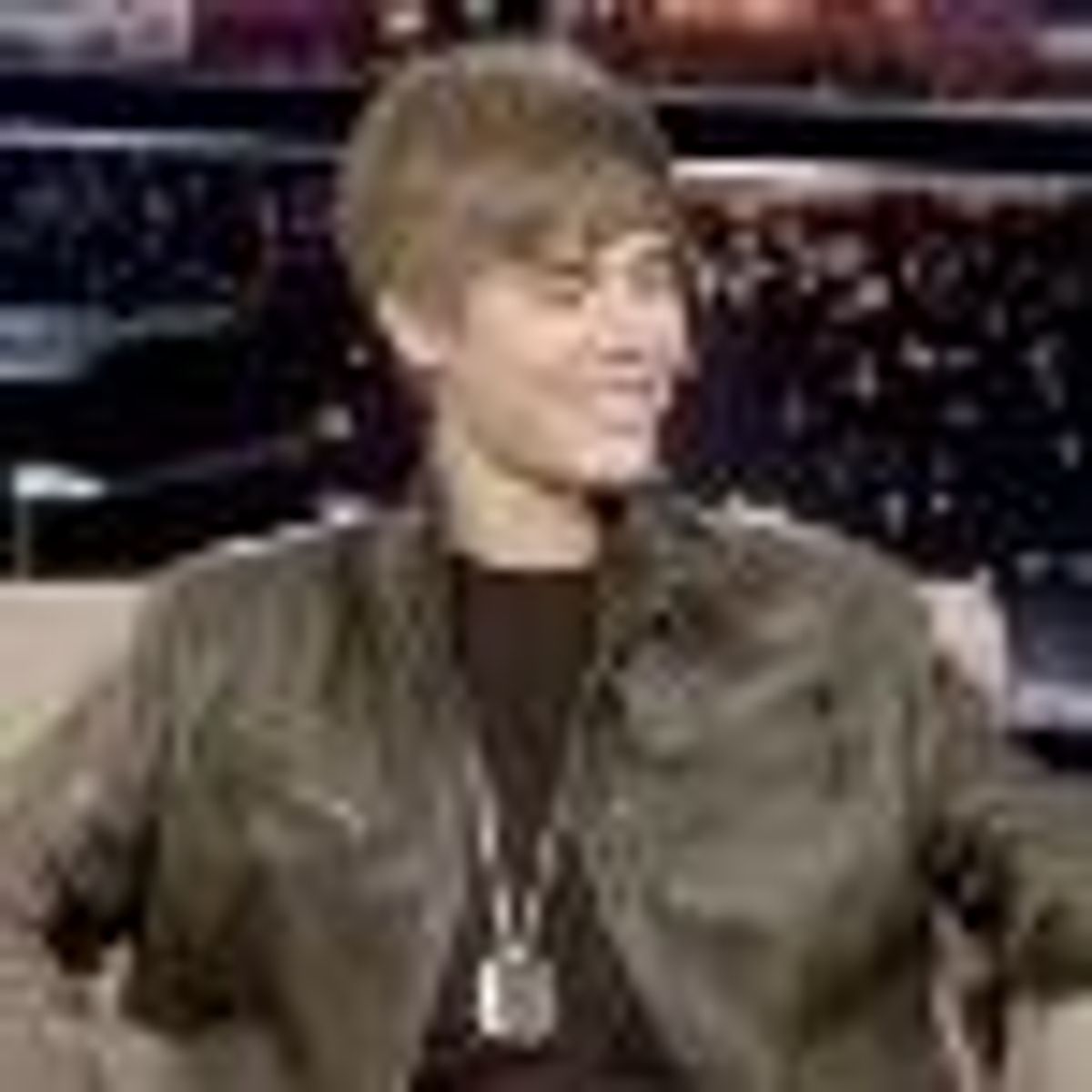 Justin Bieber Loves Lesbians That Look Like Justin Bieber: Video