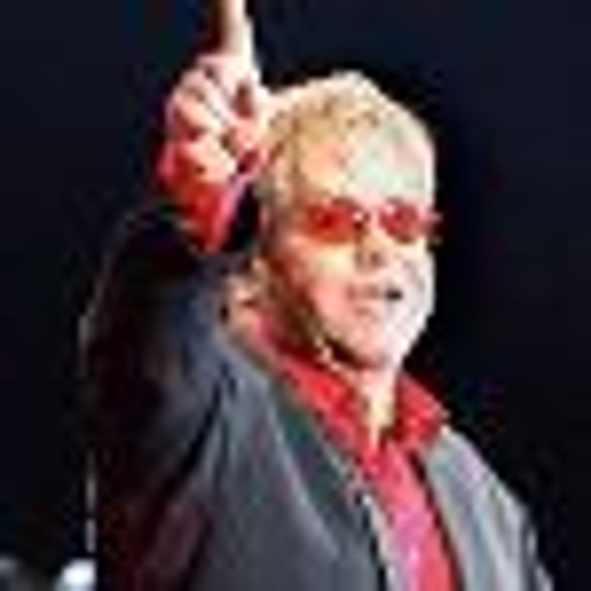 Elton John Lambasts Musicians Boycotting Arizona