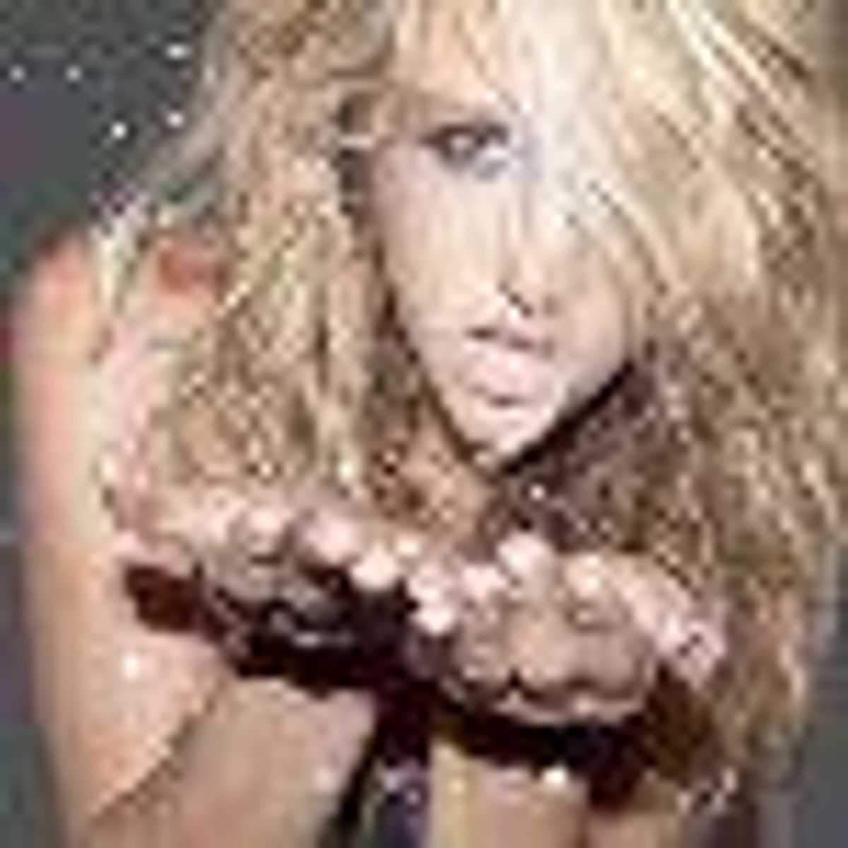 Ke$sha Not Lesbian or Straight: Video Interview