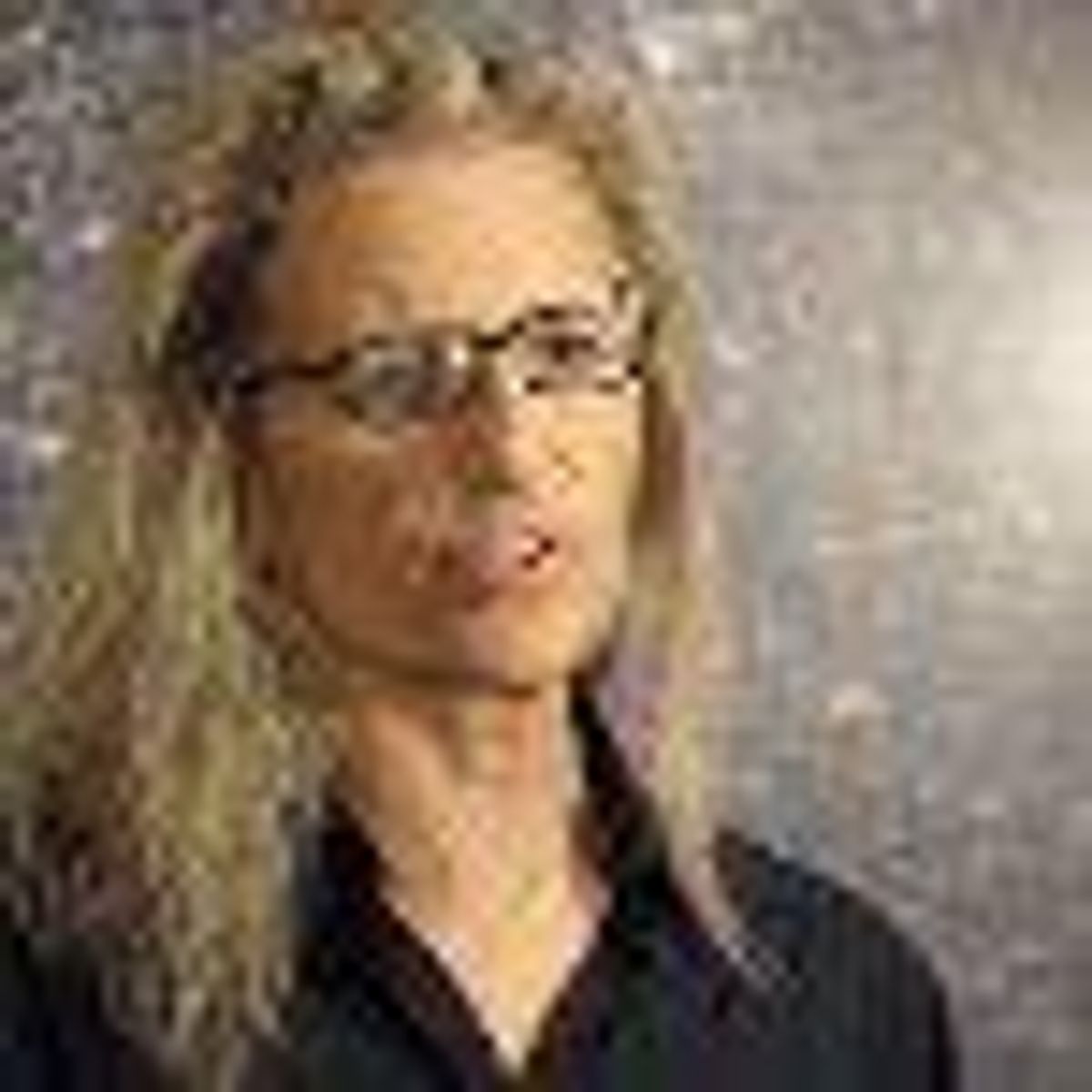 Celeb Photographer Annie Leibovitz Pawns Work to Pay Debt