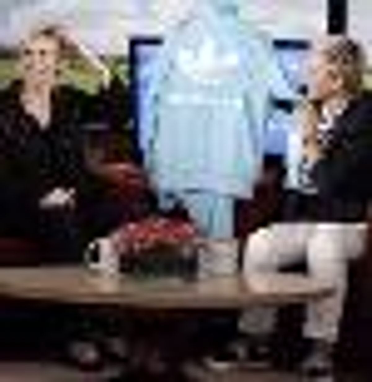 Jane Lynch Outs Julia Roberts as Gay on Ellen...We Wish