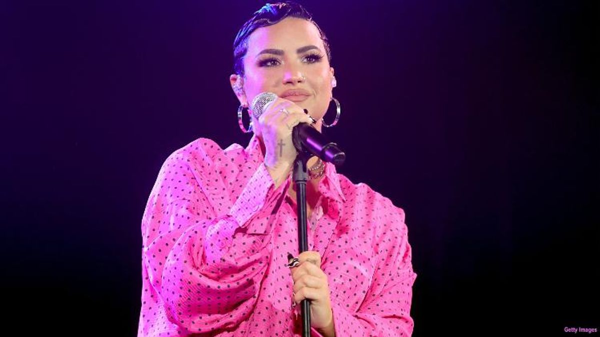 Demi Lovato Comes Out As Nonbinary