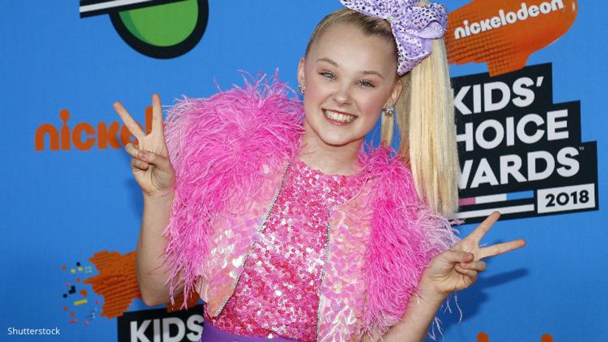 JoJo Siwa Shut Down a Homophobe With a Single Word