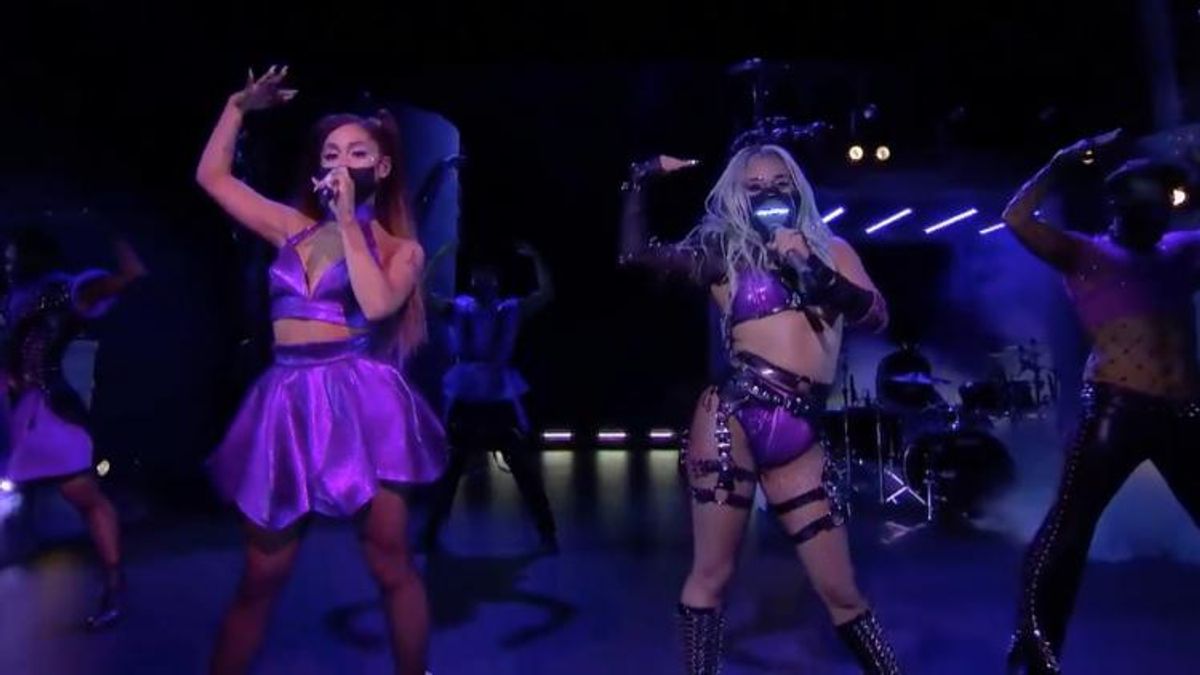 Relive Lady Gaga & Ariana Grande's Epic 'Rain On Me' VMA Performance