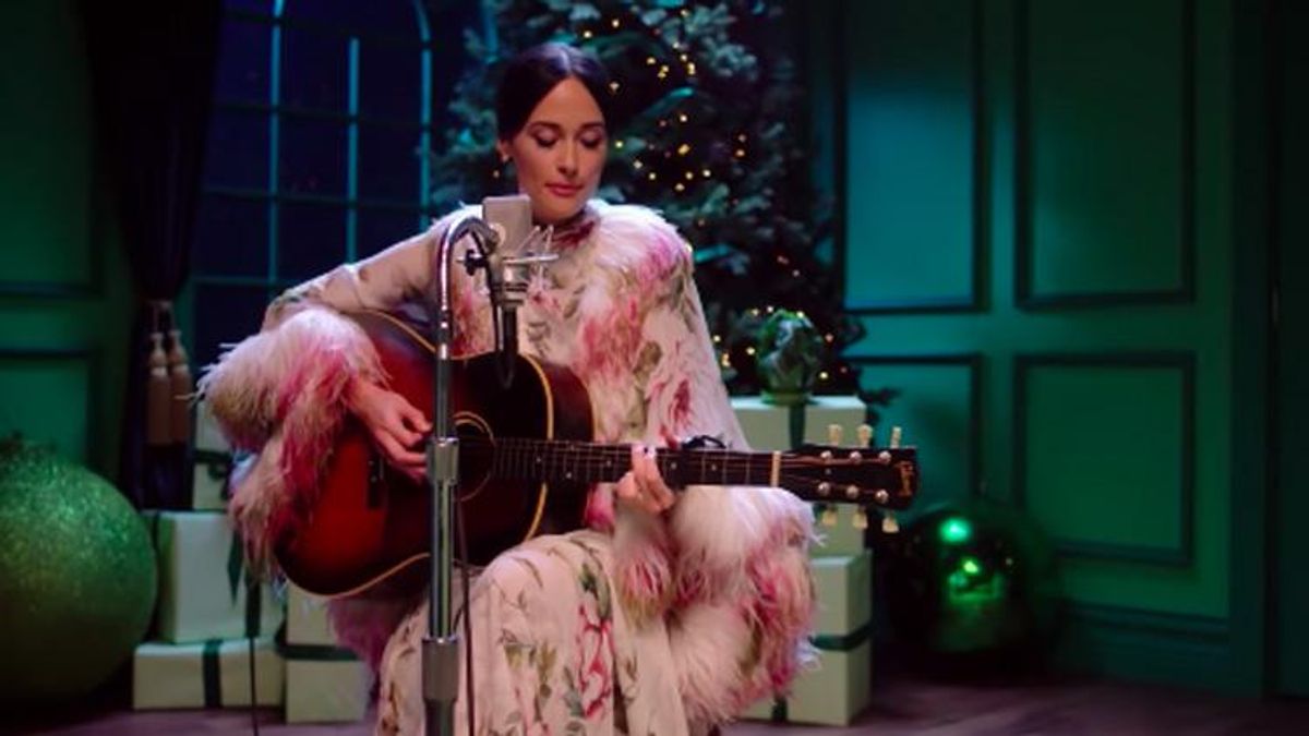 'Kacey Musgraves Christmas Show' Trailer Promises Glitzy Holiday Joy