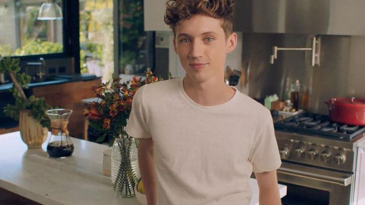 Troye Sivan's House Tour Will Make You Feel Poor As Hell