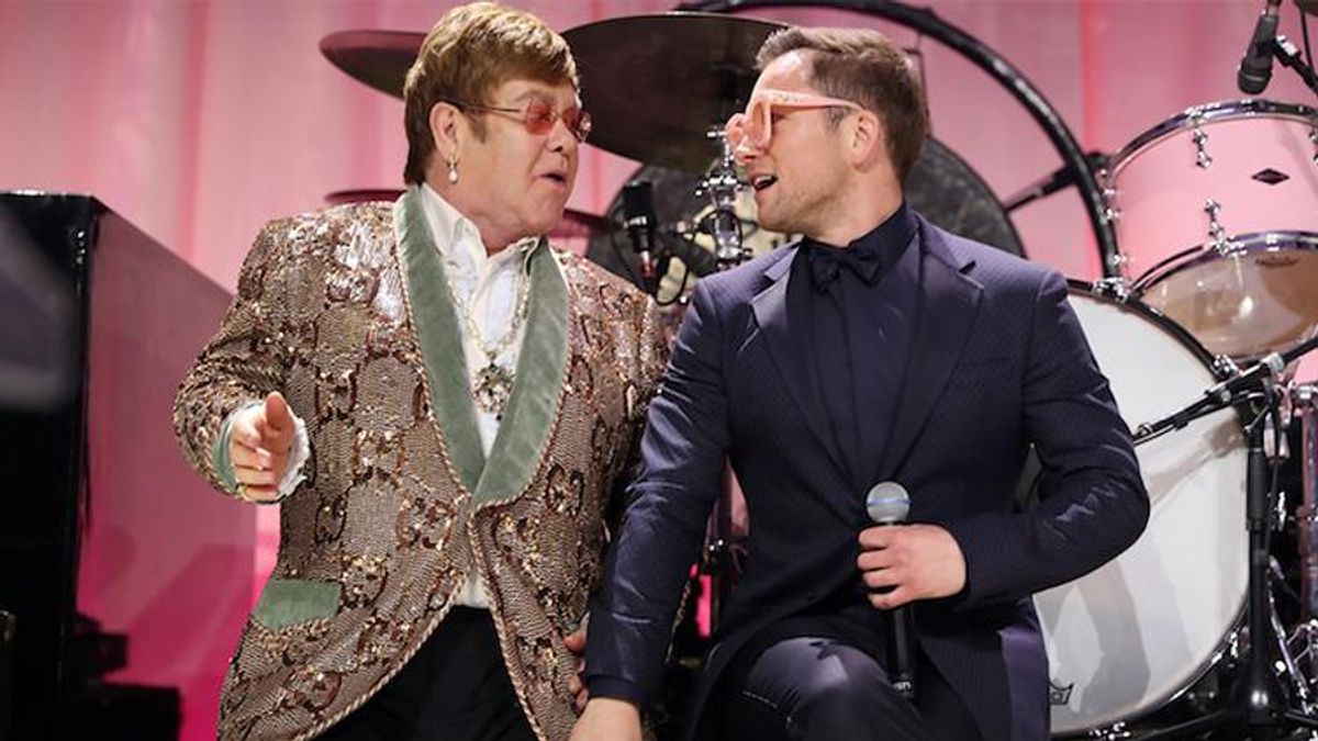 Elton John & Taron Egerton Performed 'Tiny Dancer' at an Oscars Party