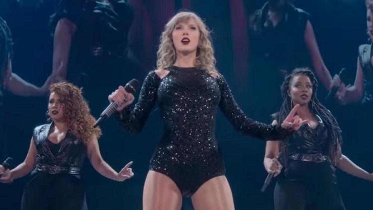 Taylor Swift's Reputation Stadium Tour Is Headed to Netflix!