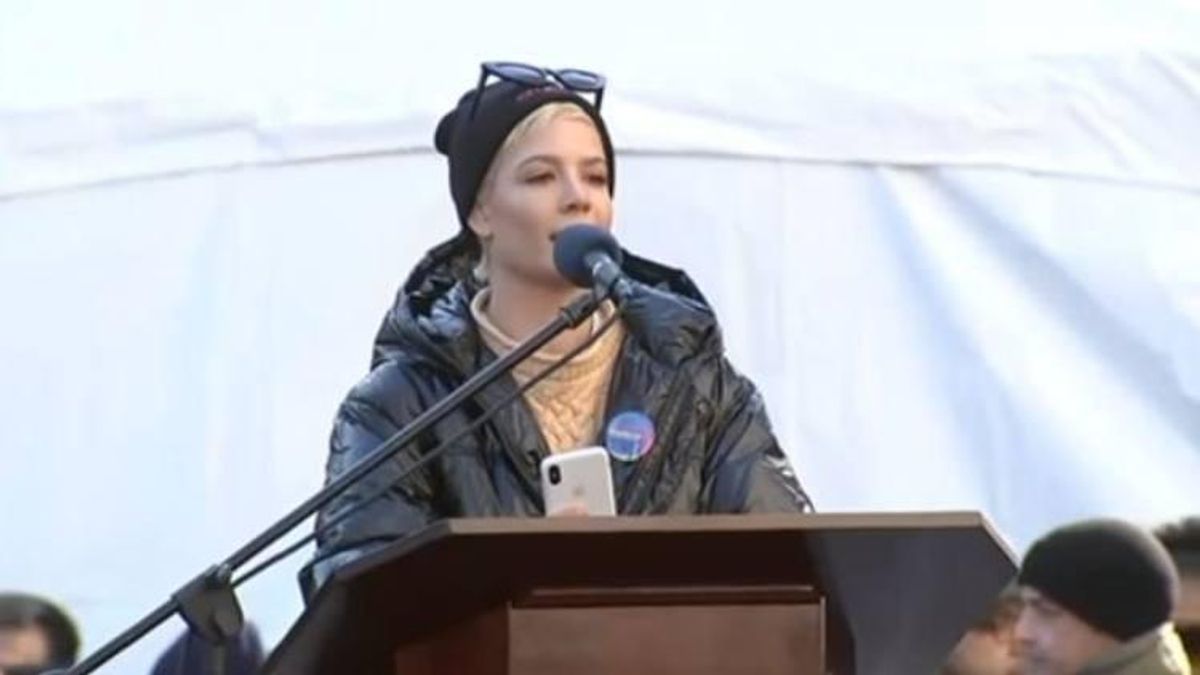 Halsey Stuns NYC Women's March With Powerful Poem About Abuse