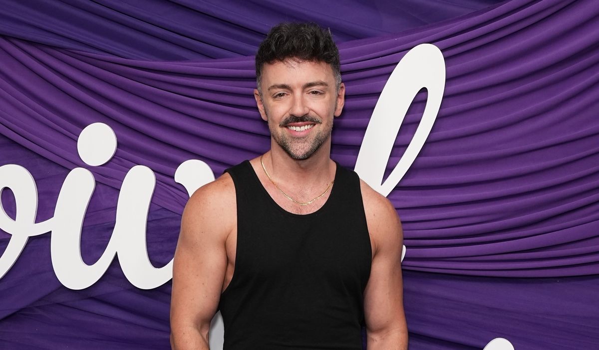 Matteo Lane just posted a spicy new thirst trap & we're DROOLING