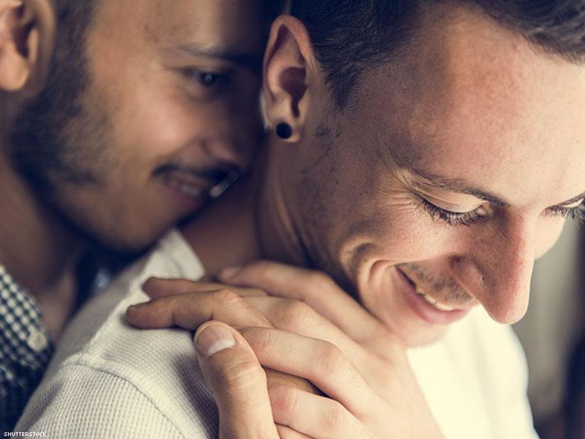 6 Telltale Signs He’s Into You