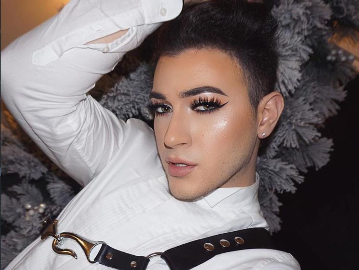 Maybelline Debuts Its First Male Spokesmodel