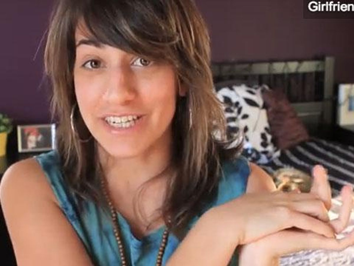 WATCH: Adorable Lesbian Takes On How to Practice the Smells and Sounds of Sex! 