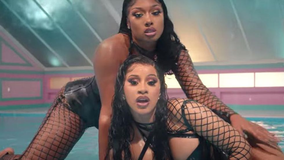 Baid Waip Sex Imaje - Is Cardi B Bisexual? Her Scissoring Tweet Leaves Many Fans Curious