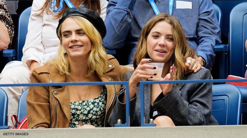980px x 551px - Cara Delevingne Posts Adorable Birthday Message for GF Ashley Benson