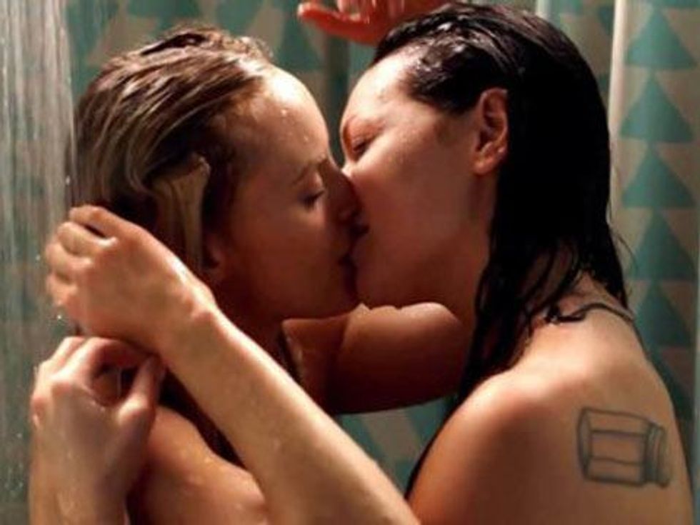 Life On Top Lesbian Sex - 20 Greatest Lesbian Sex Scenes on TV Ranked