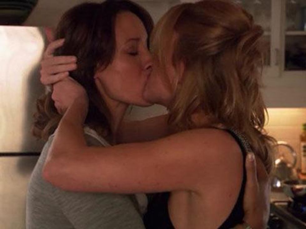 980px x 735px - 50 Greatest Lesbian and Bisexual Girl TV Kisses of All Time - Ranked
