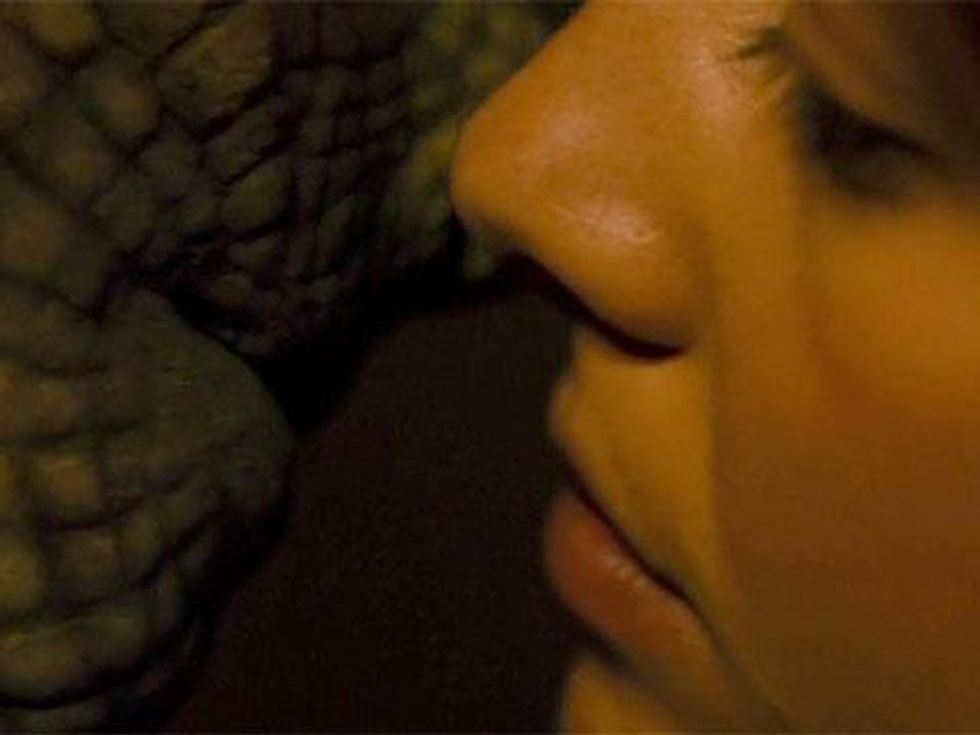 Sexy Shailene Woodley Porn - Intergalactic Lesbian Couple Sparks Controversy with Single Kiss on Doctor  Who
