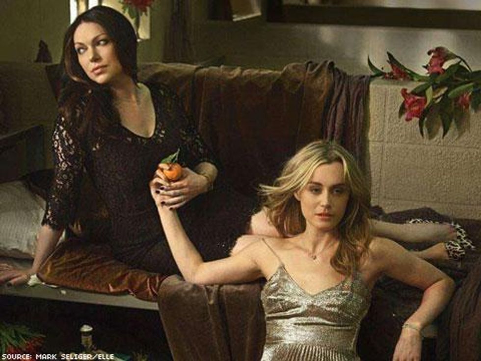 Shot Of The Day Taylor Schilling And Laura Prepon Sizzle For Elle S Orange Is The New Black Spread
