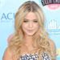Pretty Little Liars Star Sasha Pieterse Dishes on the Summer Finale—And  Beyond! - Parade