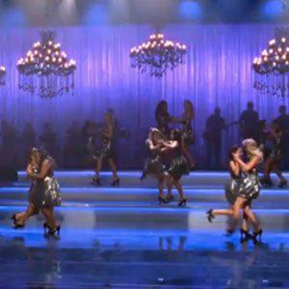 'Glee' Preview: Troubletones Perform 'I Will Survive' Mash-Up at Sectionals