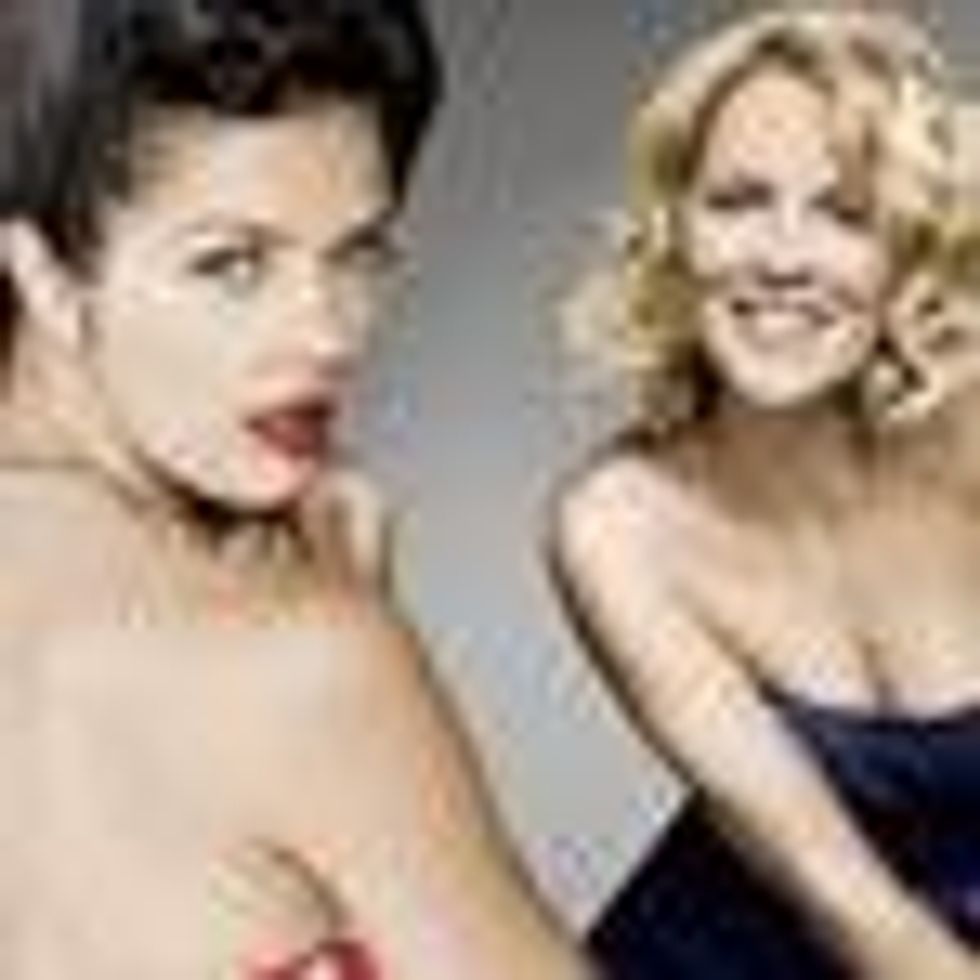 Laurel Holloman and Adrianne Curry Both Divorcing: Bisexual Babes Back on  the Market