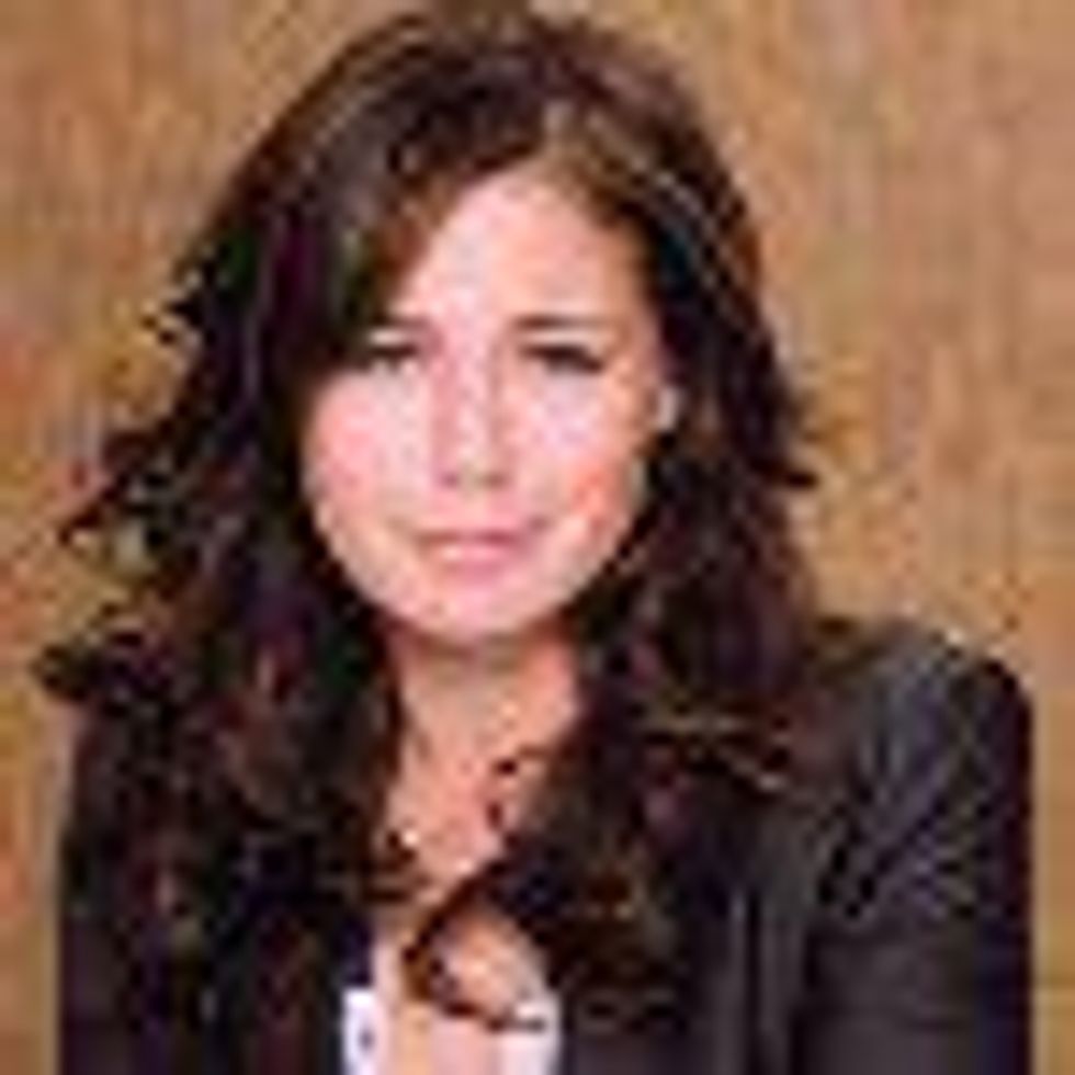 Maura Tierney Undergoing Surgery for a Tumor in her Breast