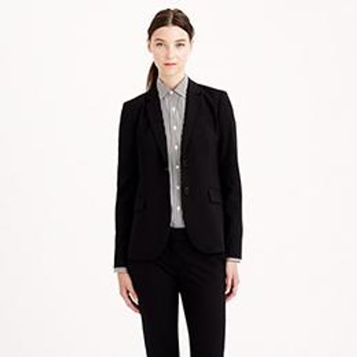I REALLY wanna dress like this, androgynous clothing that leans more  feminine? Anyone have tips or store recommendations with clothes like this?  I'm fashionably clueless. : r/lesbianfashionadvice