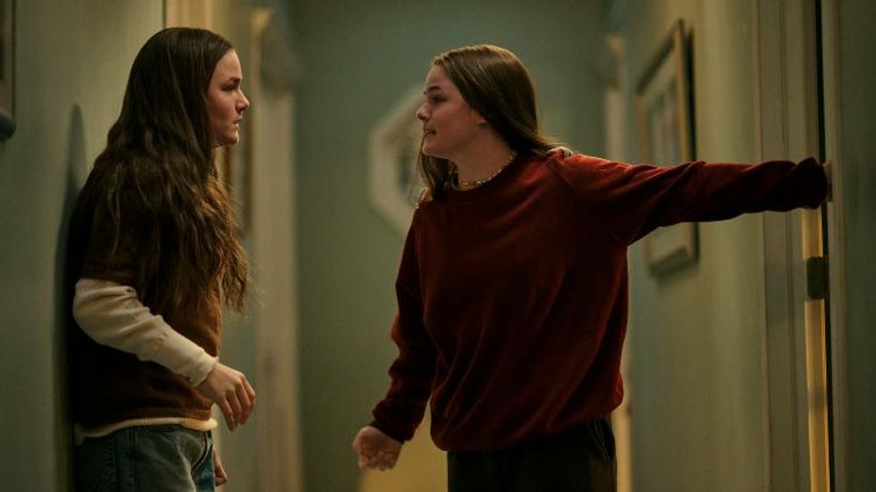 Cobie Smulders Hot Lesbian - Tegan & Sara's High School Series Drops First-Look Teaser