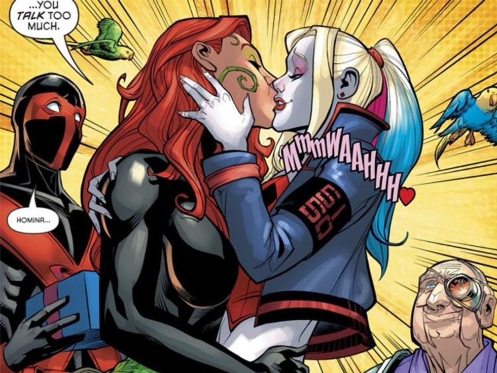 Ivy Dc Comics Lesbian Porn - Poison Ivy and Harley Quinn Share Their First Kiss in DC Comics Main  Universe