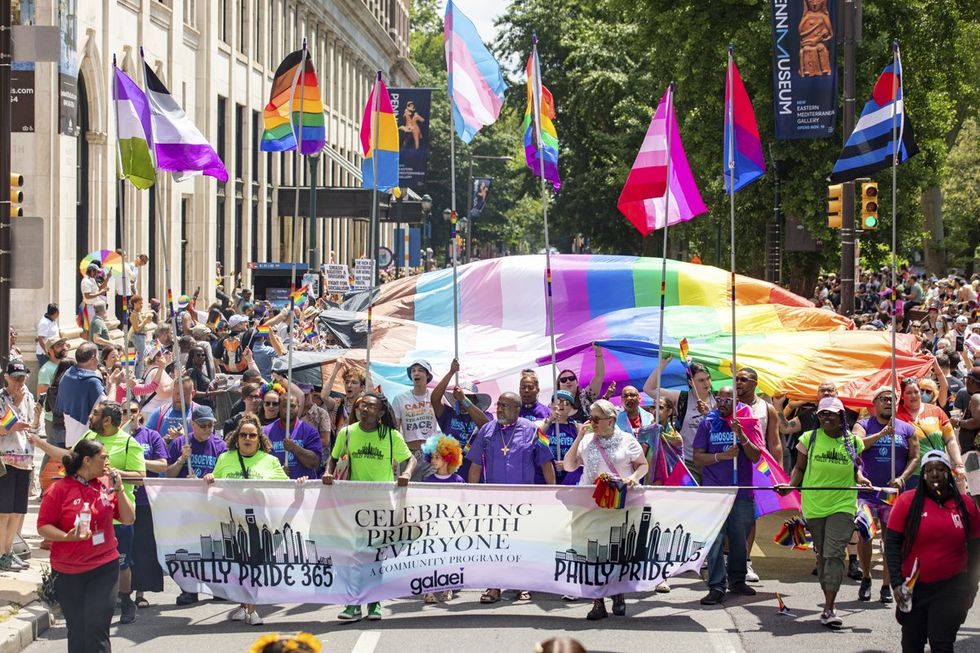 47 Philly Pride Photos That Prove Why It's The City Of Brotherly Love