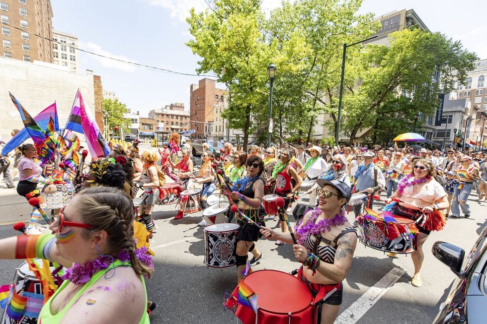 47 Philly Pride Photos That Prove Why It's The City Of Brotherly Love