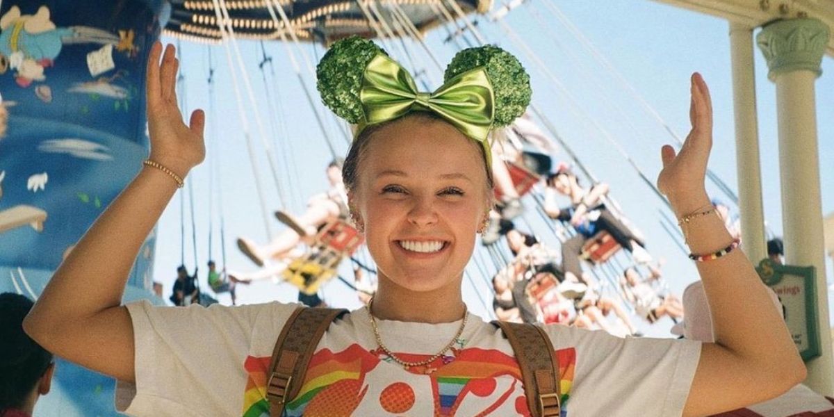 F Ck Off Jojo Siwa Shuts Down Candace Owens Over Sexuality Comments