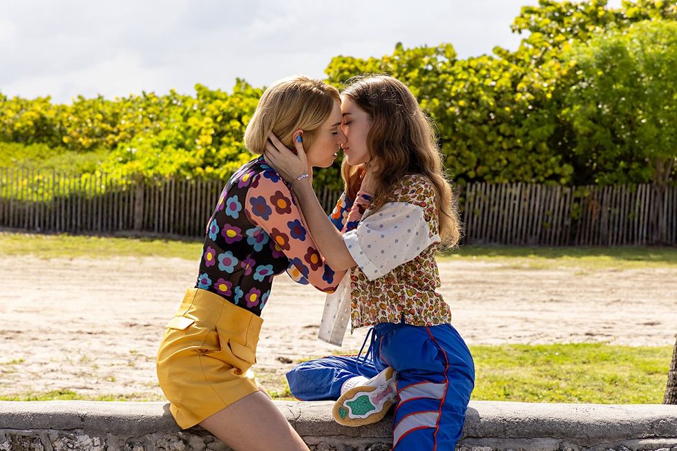 lesbian tv and movies on netflix: Do Revenge