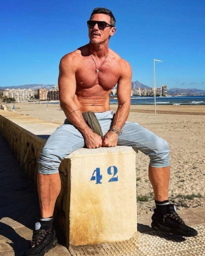 25 Sexy Pics & Videos of Luke Evans We Love