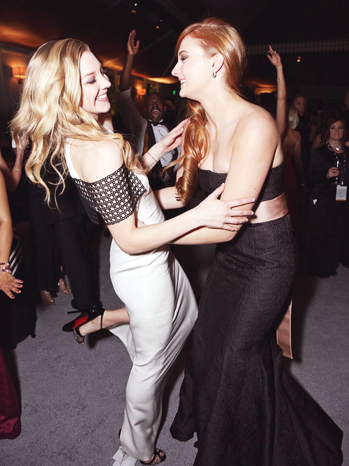 Sophie turner lesbian