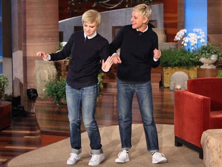 15 Epic Times Ellen DeGeneres Made Us Laugh and Cry During 2,000 ...