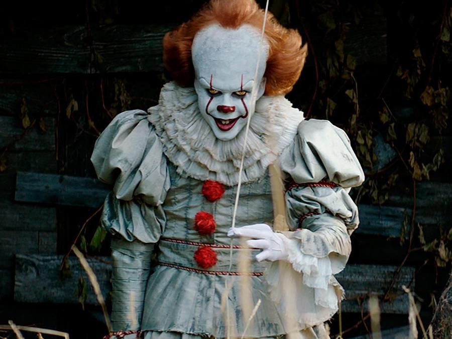 Dear Internet Stop Saying Pennywise Is Gay - creepy pennywise dancing music roblox code youtube