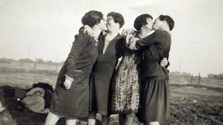 10 ‘gal Pals From Your History Books Who Were Totally Getting It On 